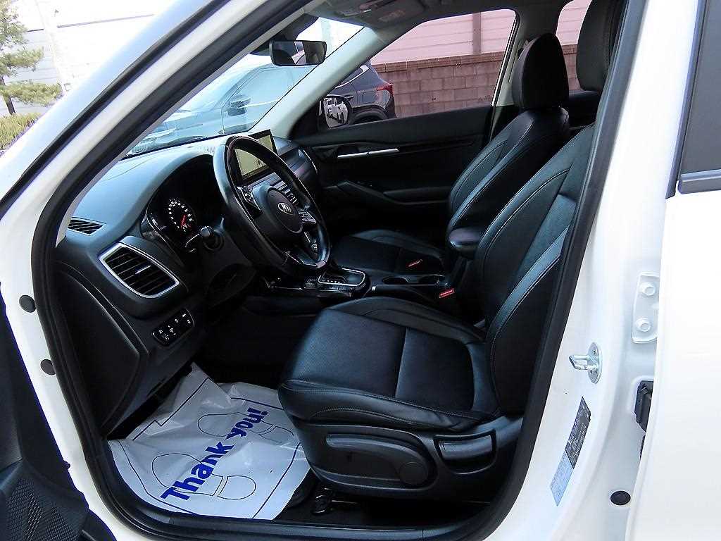 KIA Seltos - Vista 5