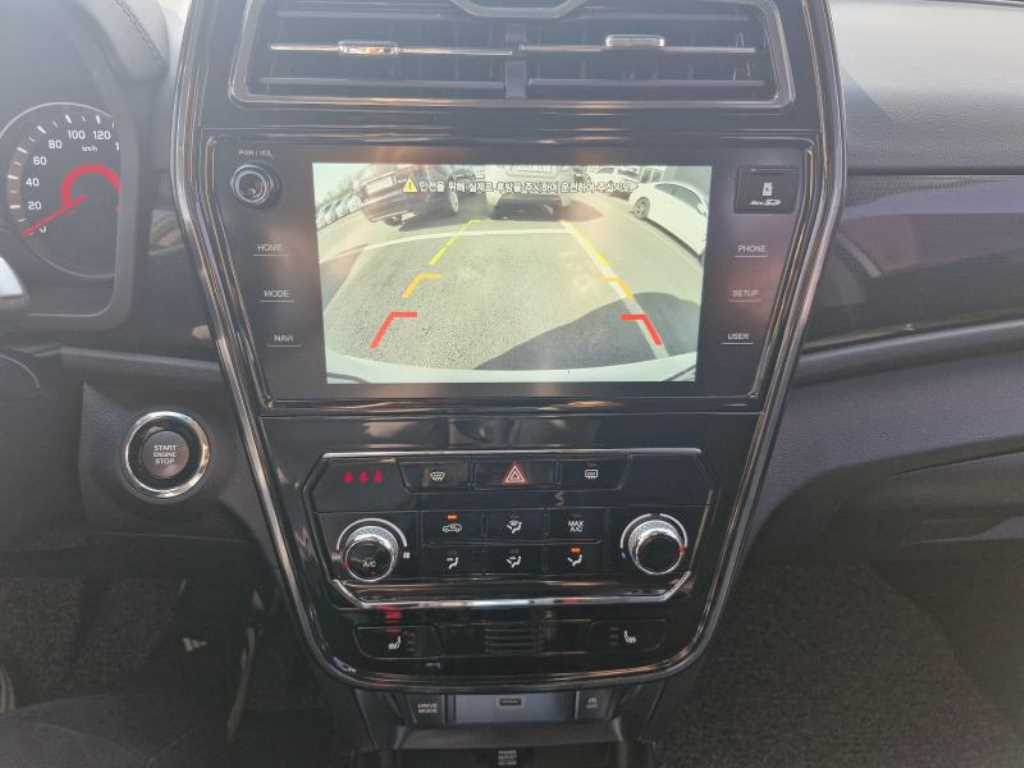 Ssangyong Tivoli - Vista 10