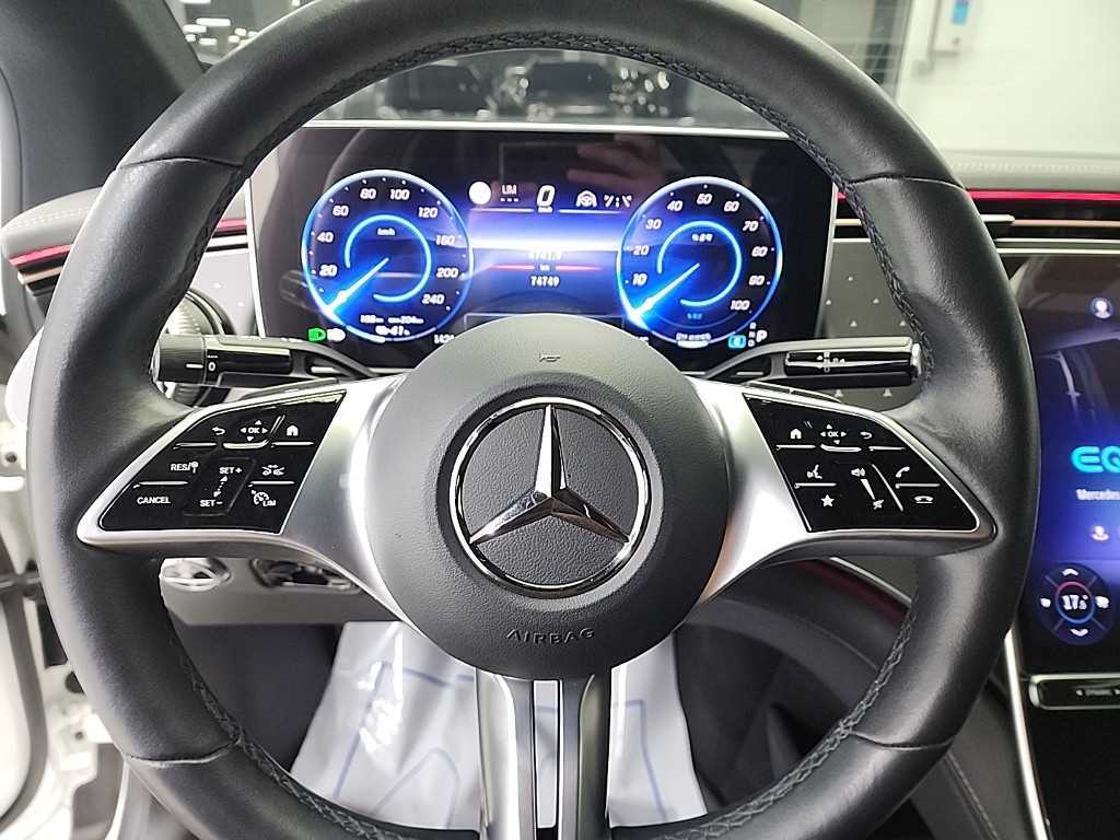 Mercedes Benz EQE - Vista 9