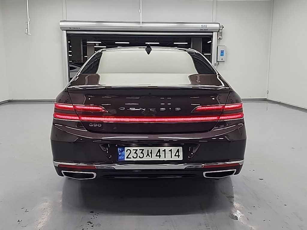 Genesis G90 - Vista 4