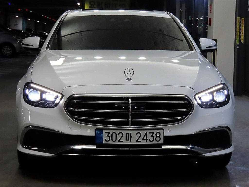 Mercedes Benz E class - Vista 2