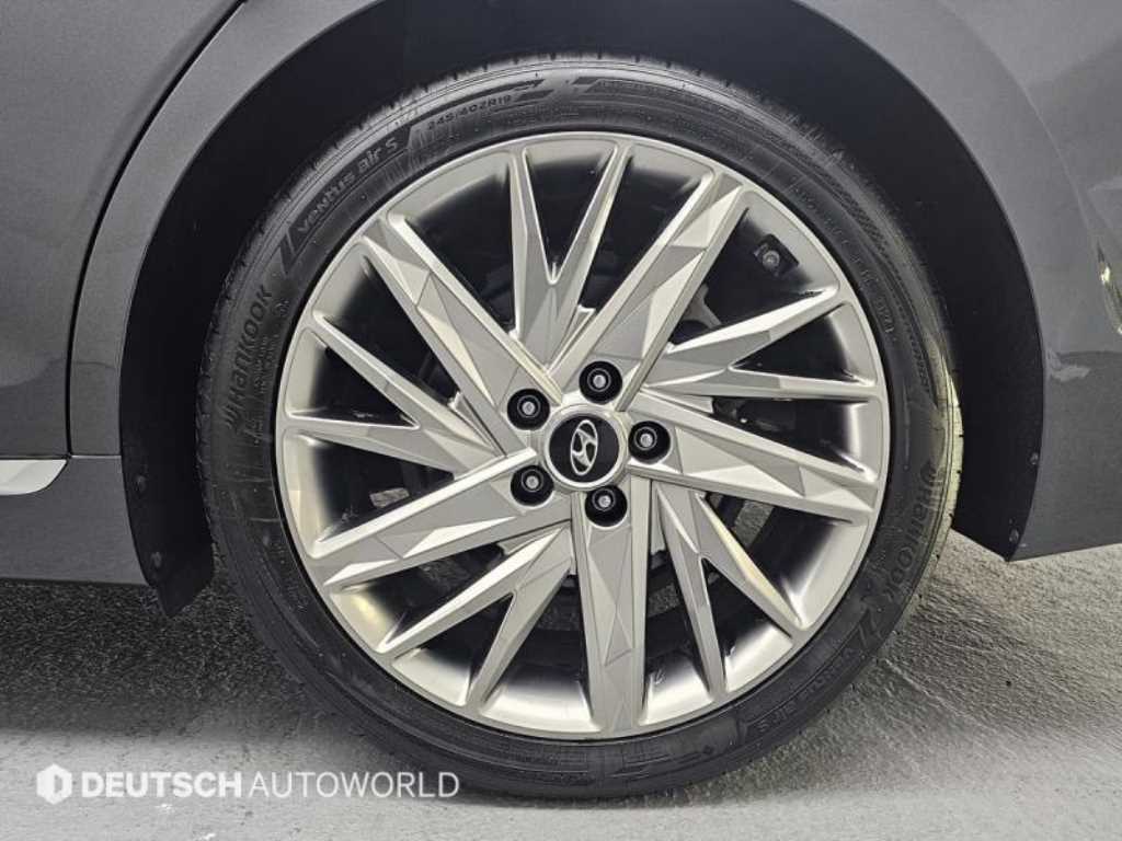 HYUNDAI Grandeur - Vista 5