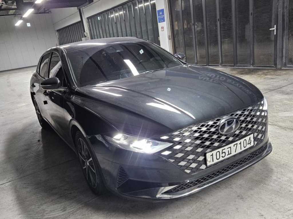 HYUNDAI Grandeur - Vista 2