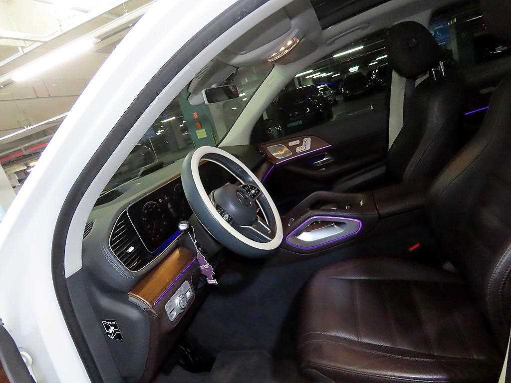 Mercedes Benz GLE Class - Vista 6