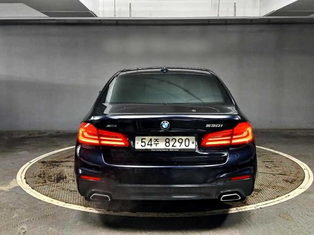 BMW 5 Series - Vista 5