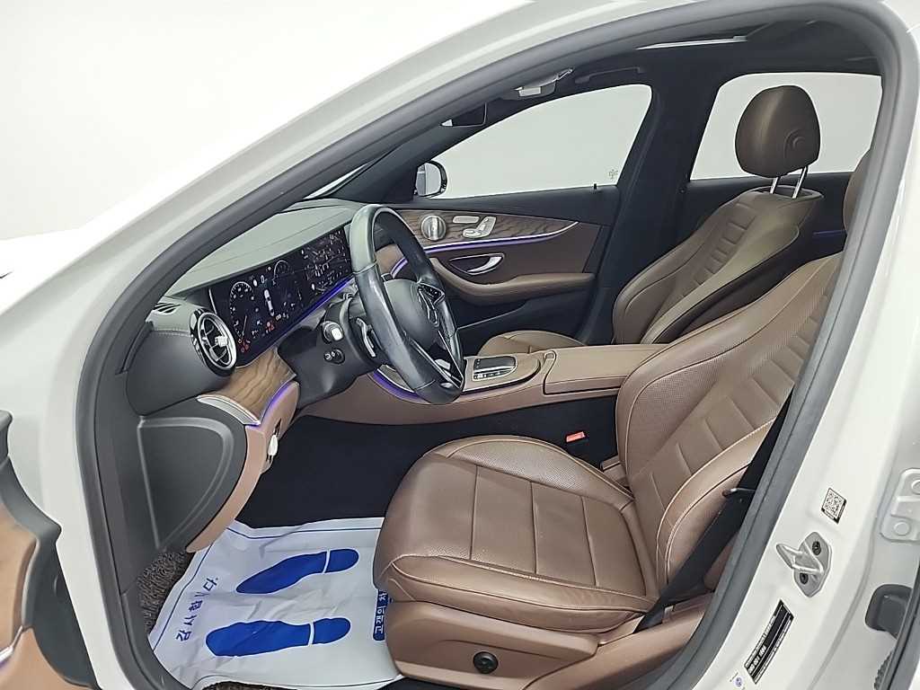 Mercedes Benz E class - Vista 11