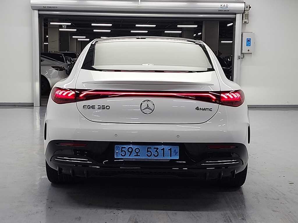 Mercedes Benz EQE - Vista 3