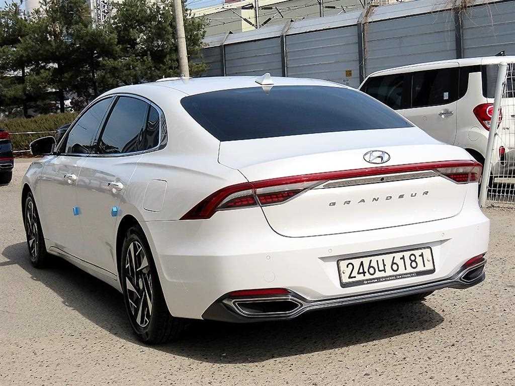 HYUNDAI Grandeur - Vista 3
