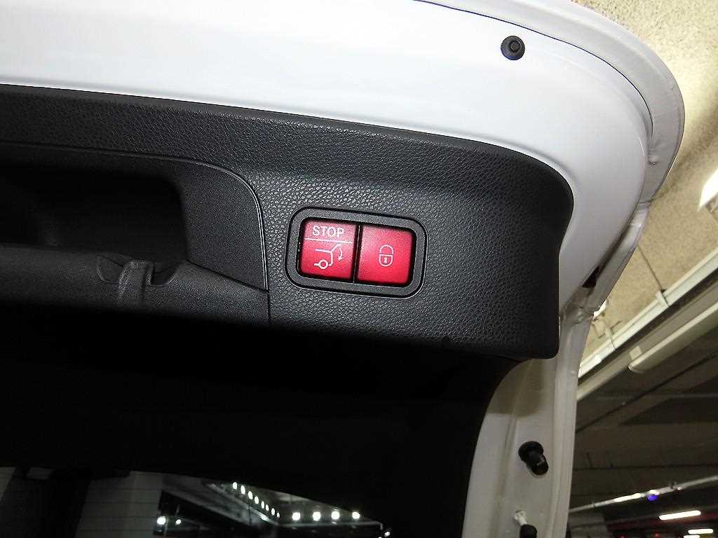 Mercedes Benz GLC Class 2023 Blanco - Importación desde Corea - HF Imports Iquique - Foto 15