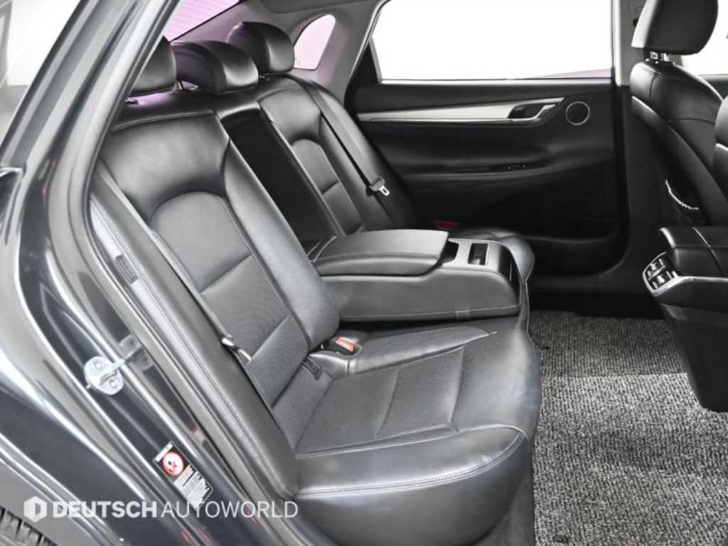 HYUNDAI Grandeur - Vista 12