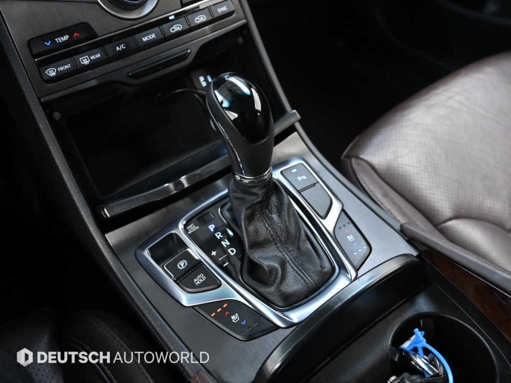 HYUNDAI Grandeur - Vista 9