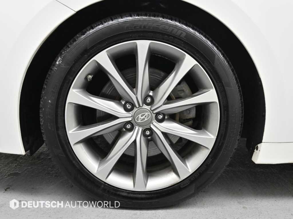 HYUNDAI Grandeur - Vista 5