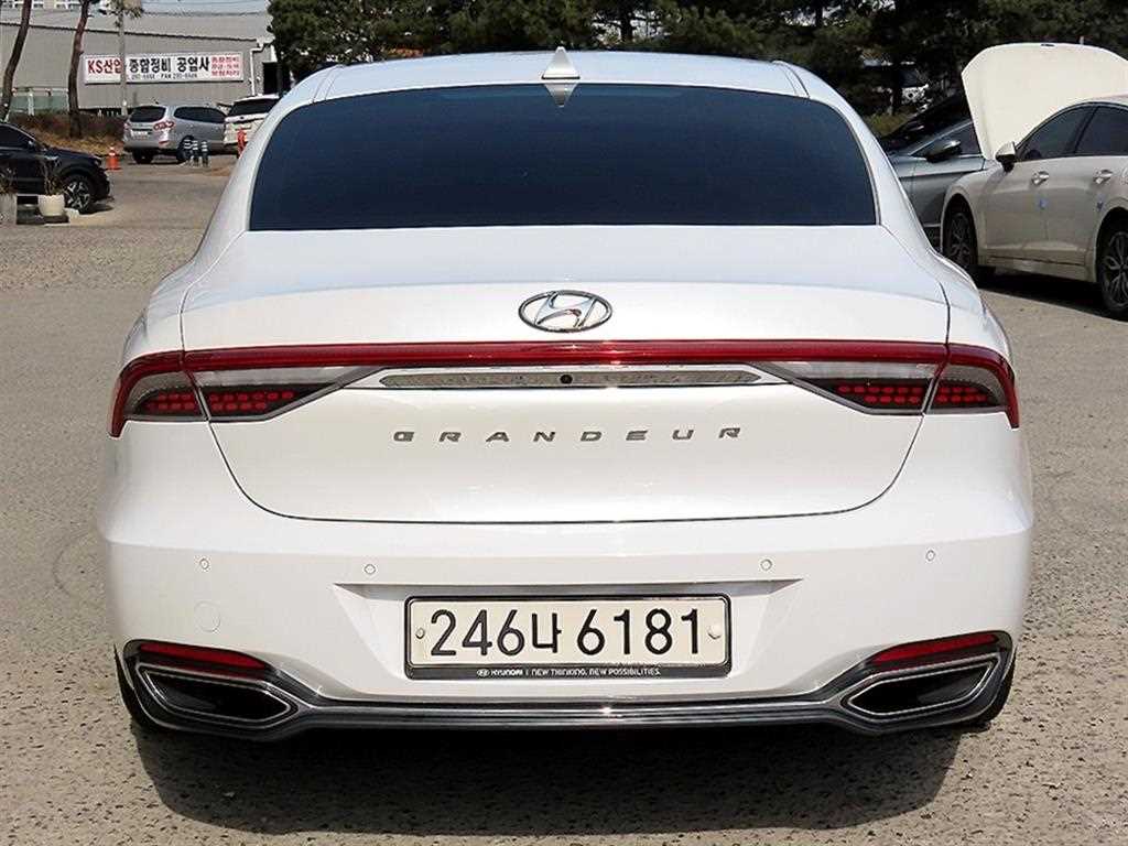 HYUNDAI Grandeur - Vista 4