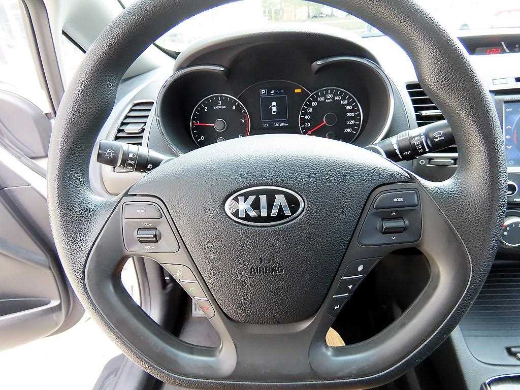 KIA K3 - Vista 8
