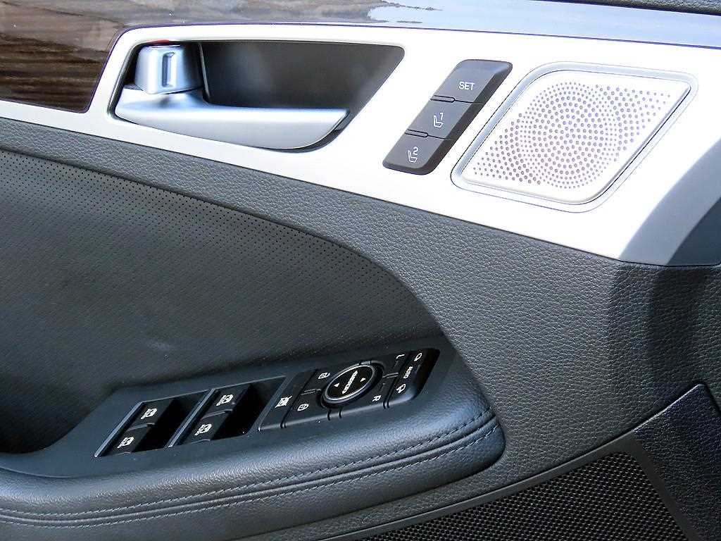 Genesis G80 - Vista 12