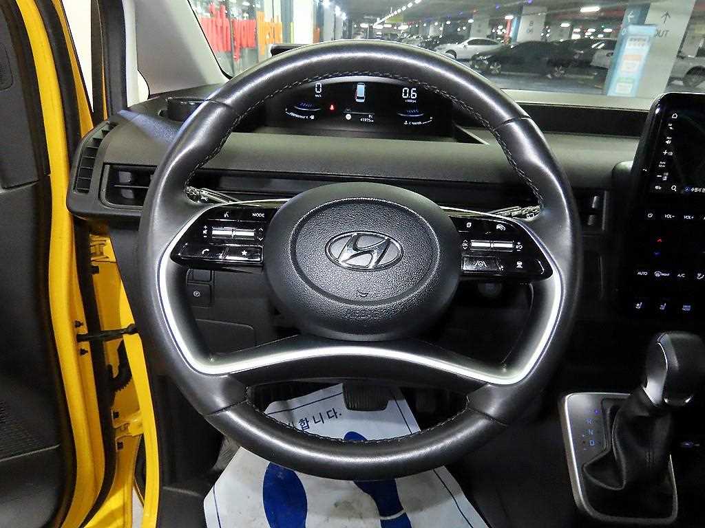 HYUNDAI Staria - Vista 8