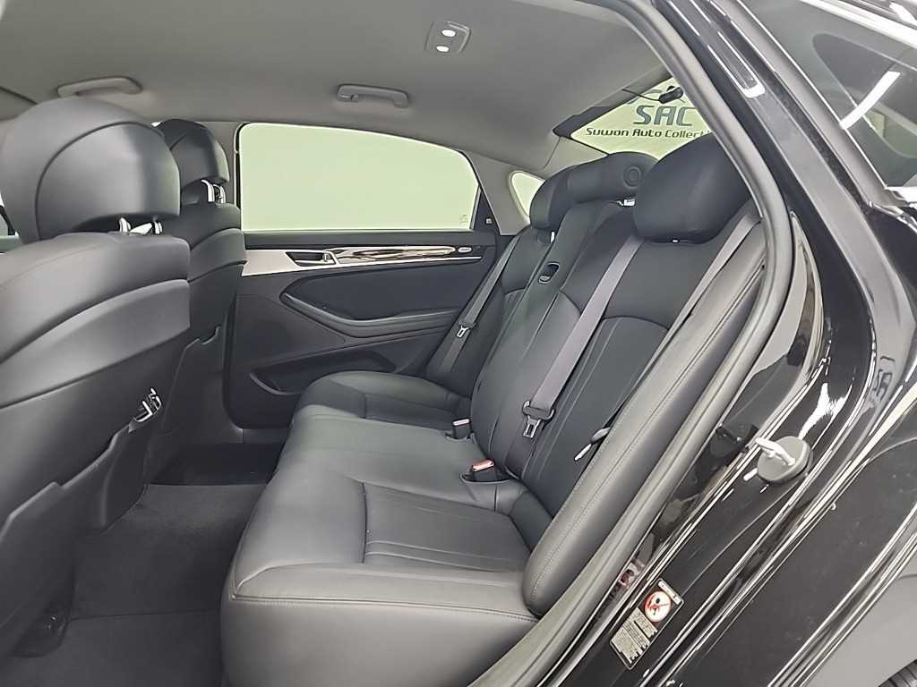 Genesis G80 - Vista 12