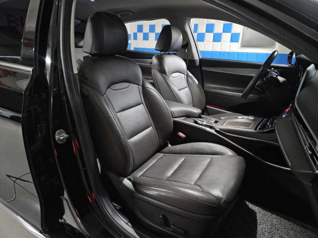 HYUNDAI Grandeur 2020 Negro - Importación desde Corea - HF Imports Iquique - Foto 13