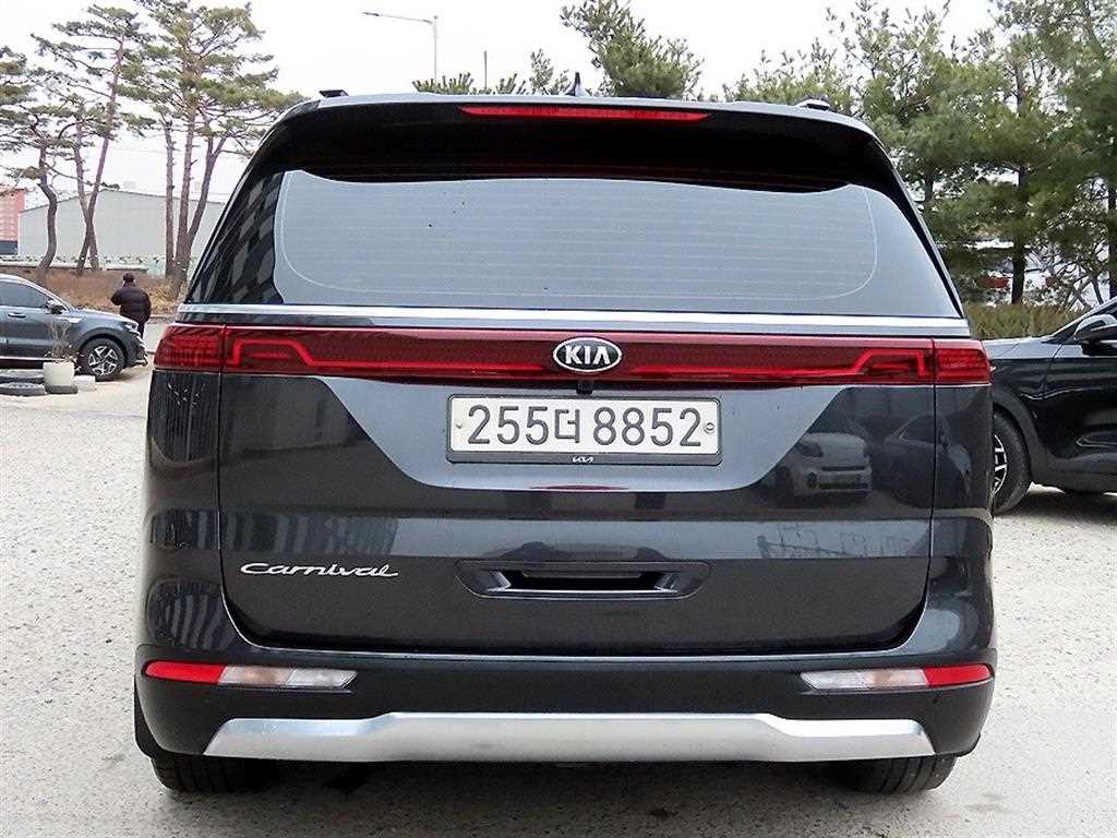KIA Carnival - Vista 4