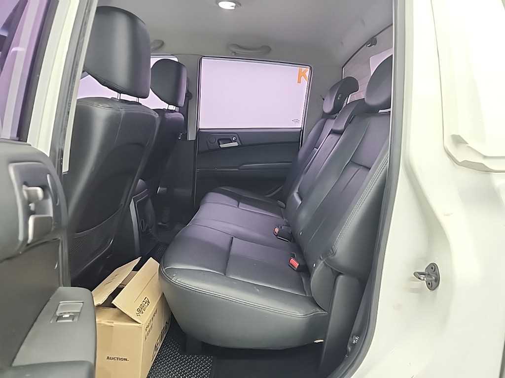 Ssangyong Korando - Vista 12