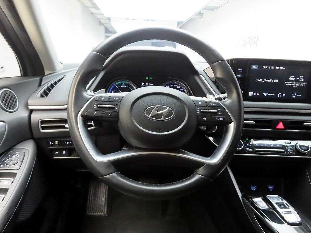 HYUNDAI Sonata - Vista 8