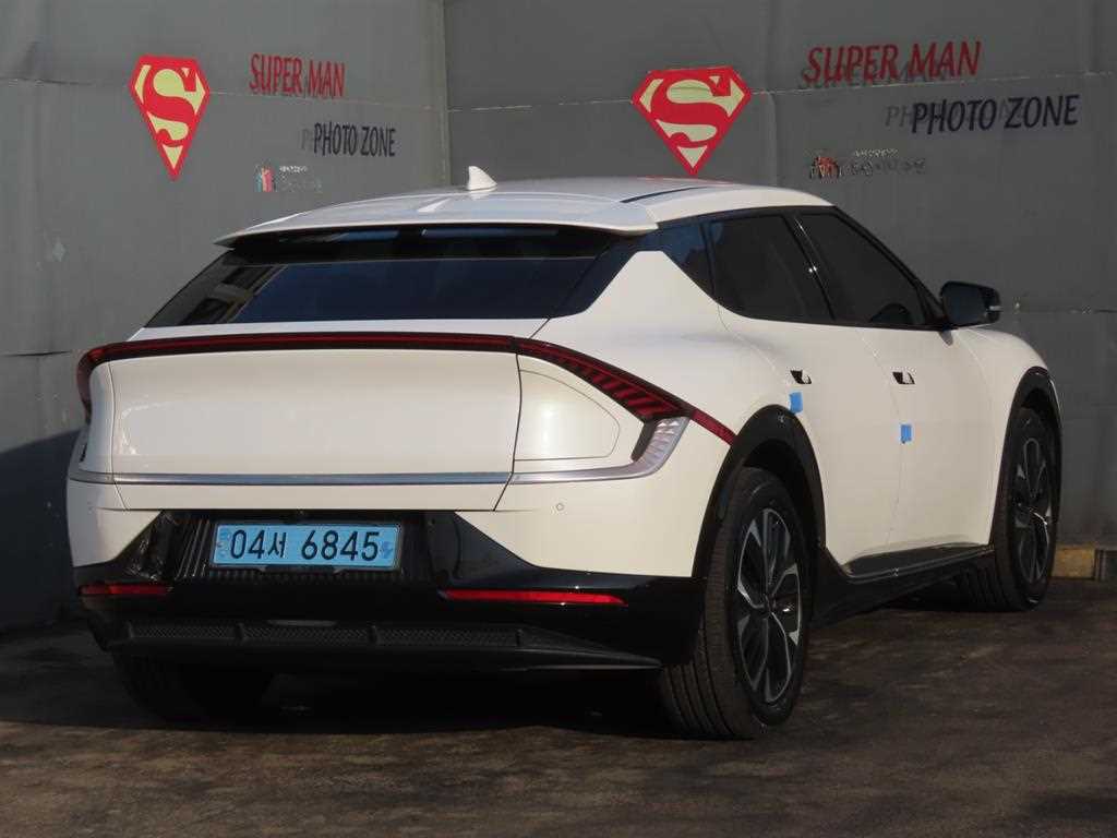 KIA EV6 - Vista 3