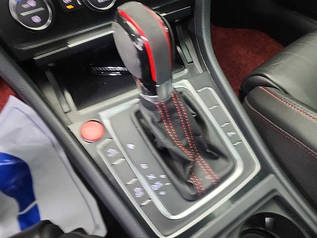 Volkswagen Golf - Vista 8