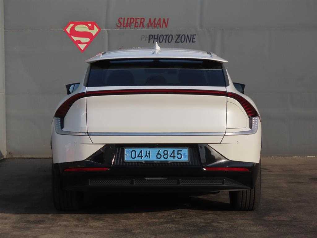 KIA EV6 - Vista 4