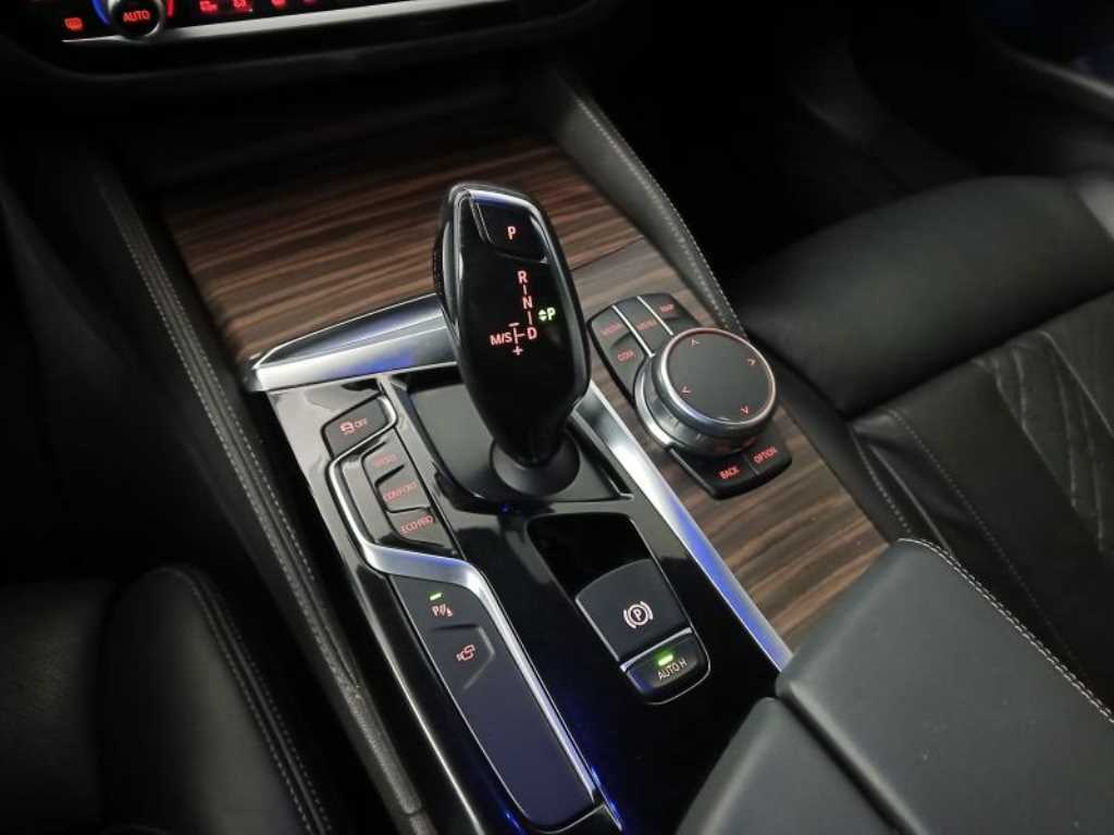 BMW 5 Series - Vista 10