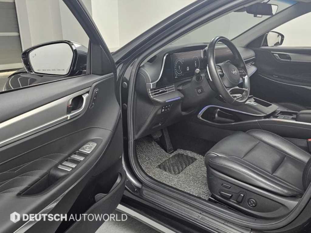 HYUNDAI Grandeur - Vista 11