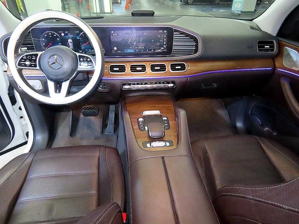 Mercedes Benz GLE Class - Vista 10