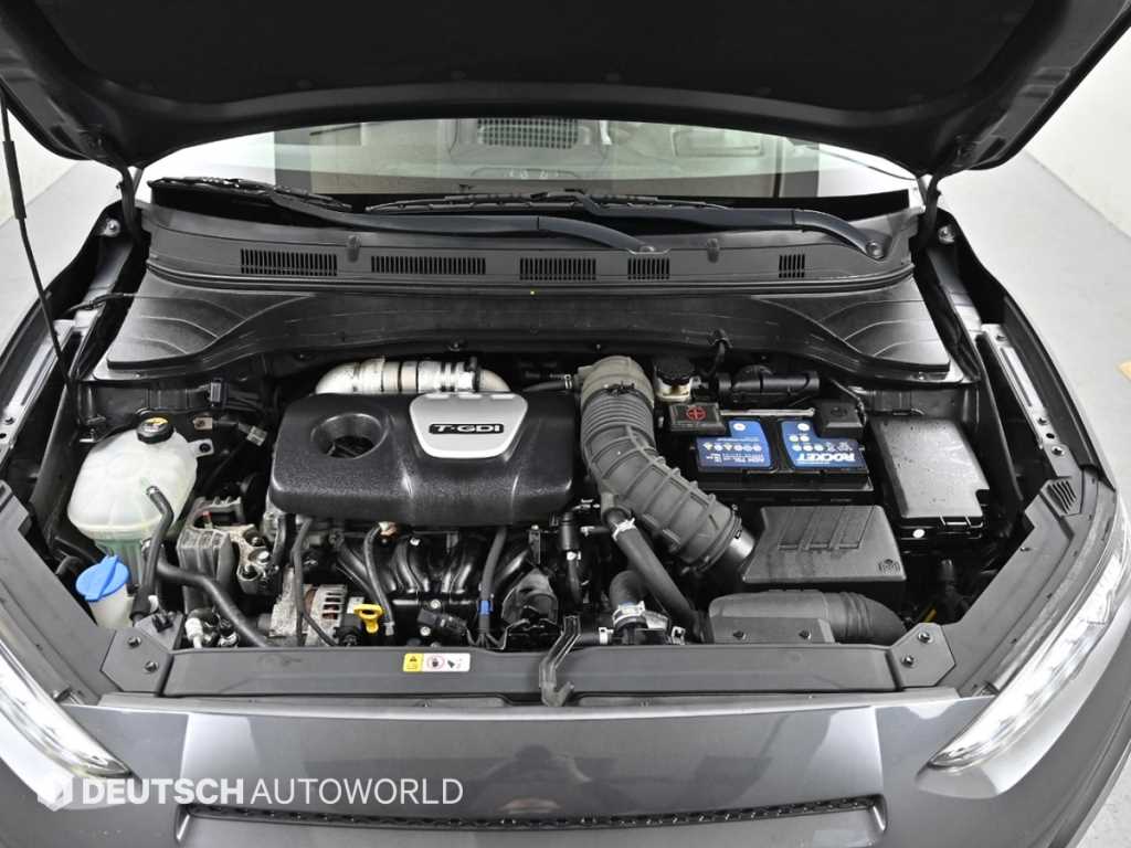 HYUNDAI Kona - Vista 6