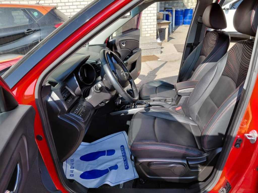 Ssangyong Tivoli - Vista 12