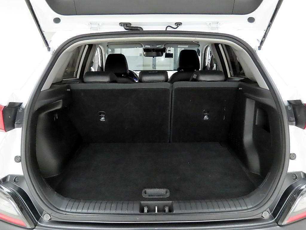 HYUNDAI Kona - Vista 5