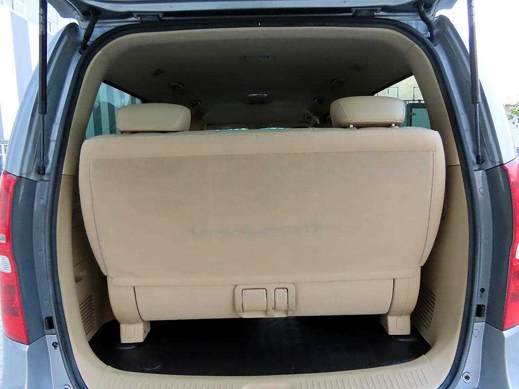 HYUNDAI Starex 2011 Plateado - Importación desde Corea - HF Imports Iquique - Foto 18