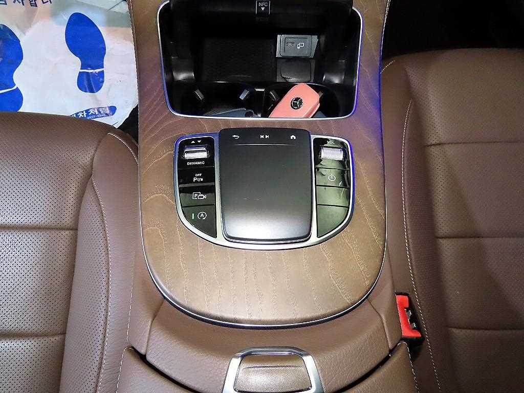 Mercedes Benz E class - Vista 12