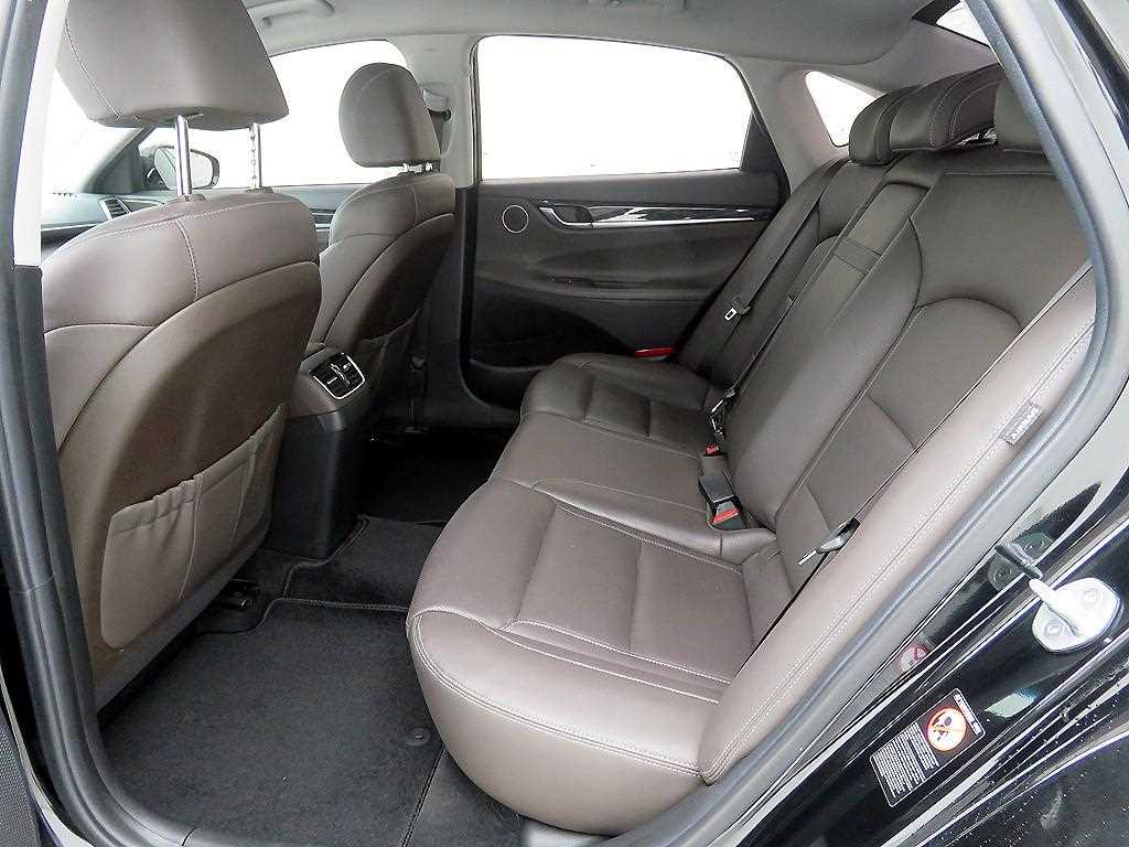 HYUNDAI Grandeur - Vista 7