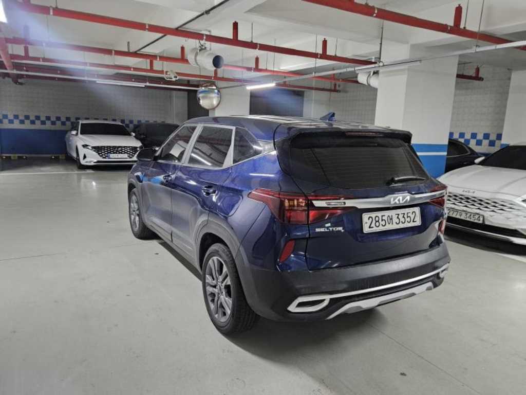 KIA Seltos - Vista 5