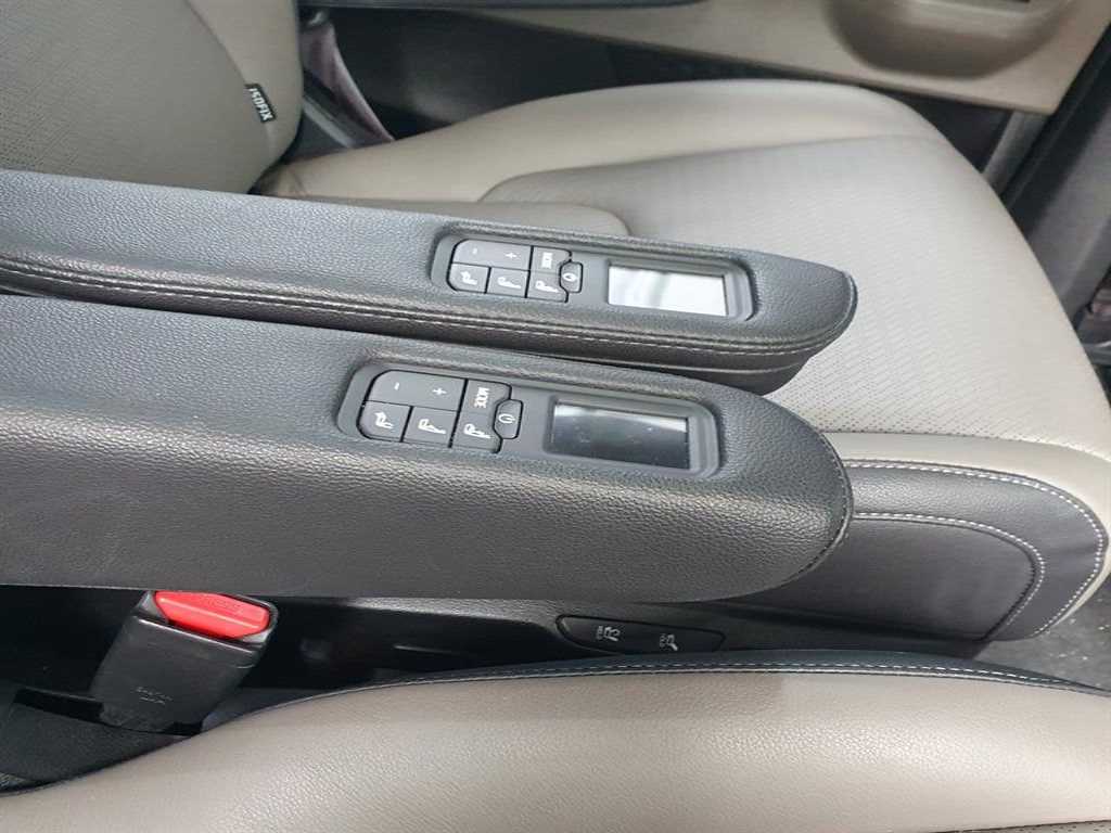 KIA Carnival - Vista 12