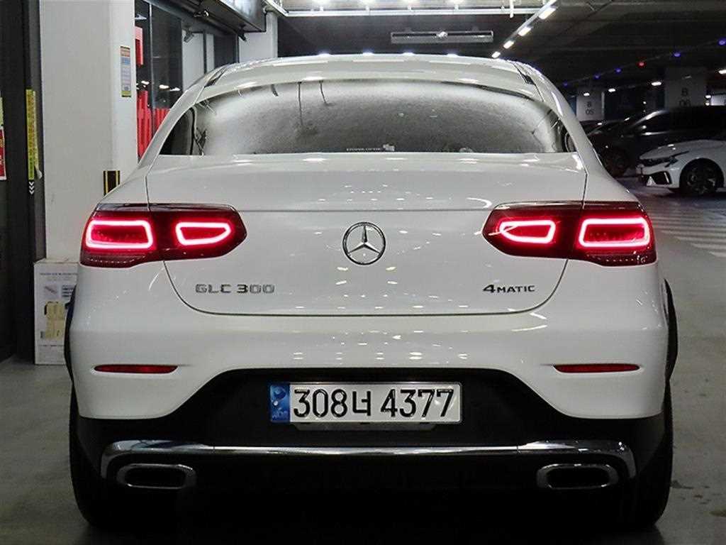 Mercedes Benz GLC Class - Vista 5