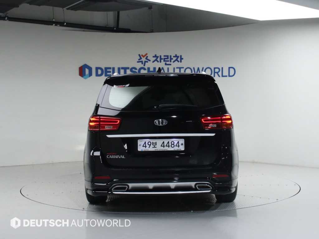 KIA Carnival - Vista 4