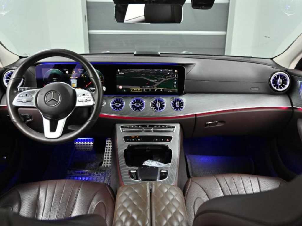 Mercedes Benz CLS Class - Vista 7