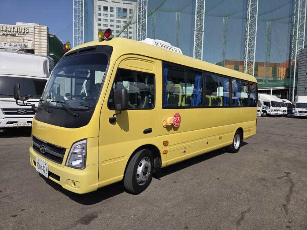 medium and large bus Hyundai bus 2021 Amarillo - Importación desde Corea - HF Imports Iquique - Foto 1
