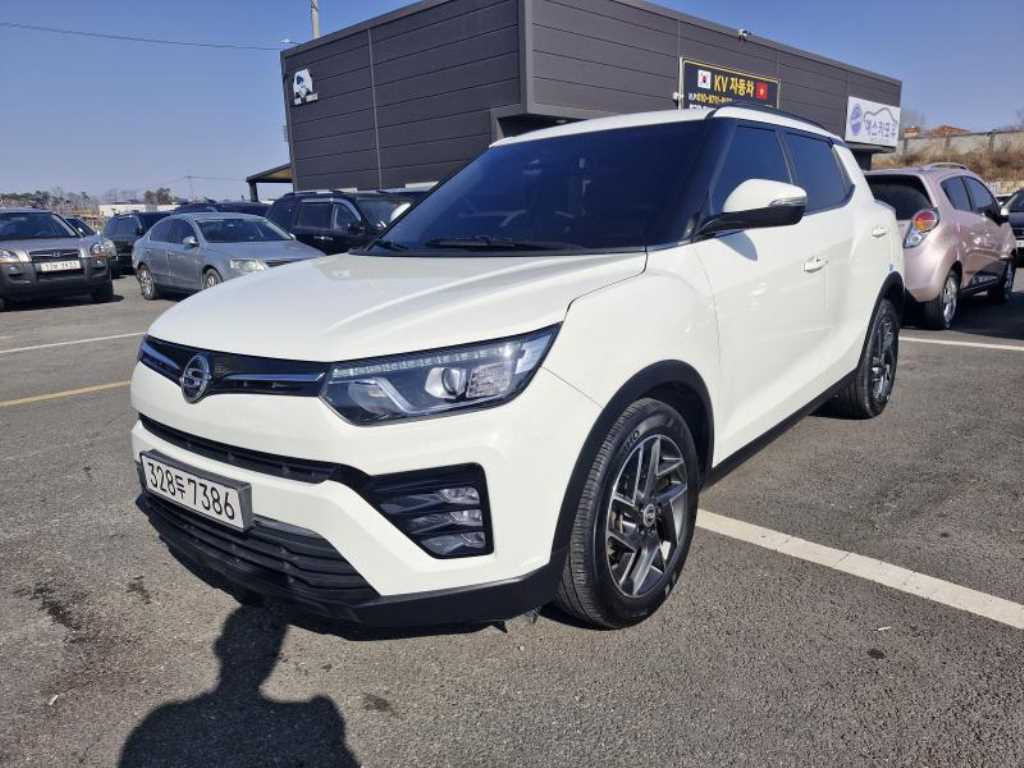 Ssangyong Tivoli - Vista 2