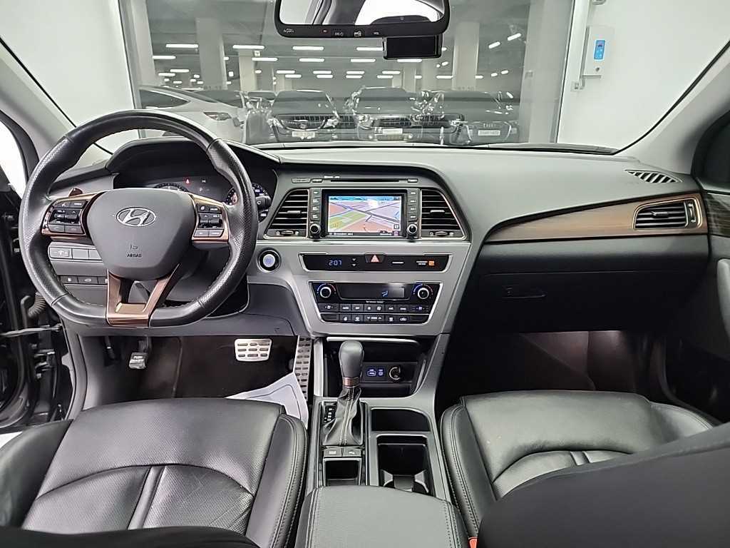 HYUNDAI Sonata - Vista 7