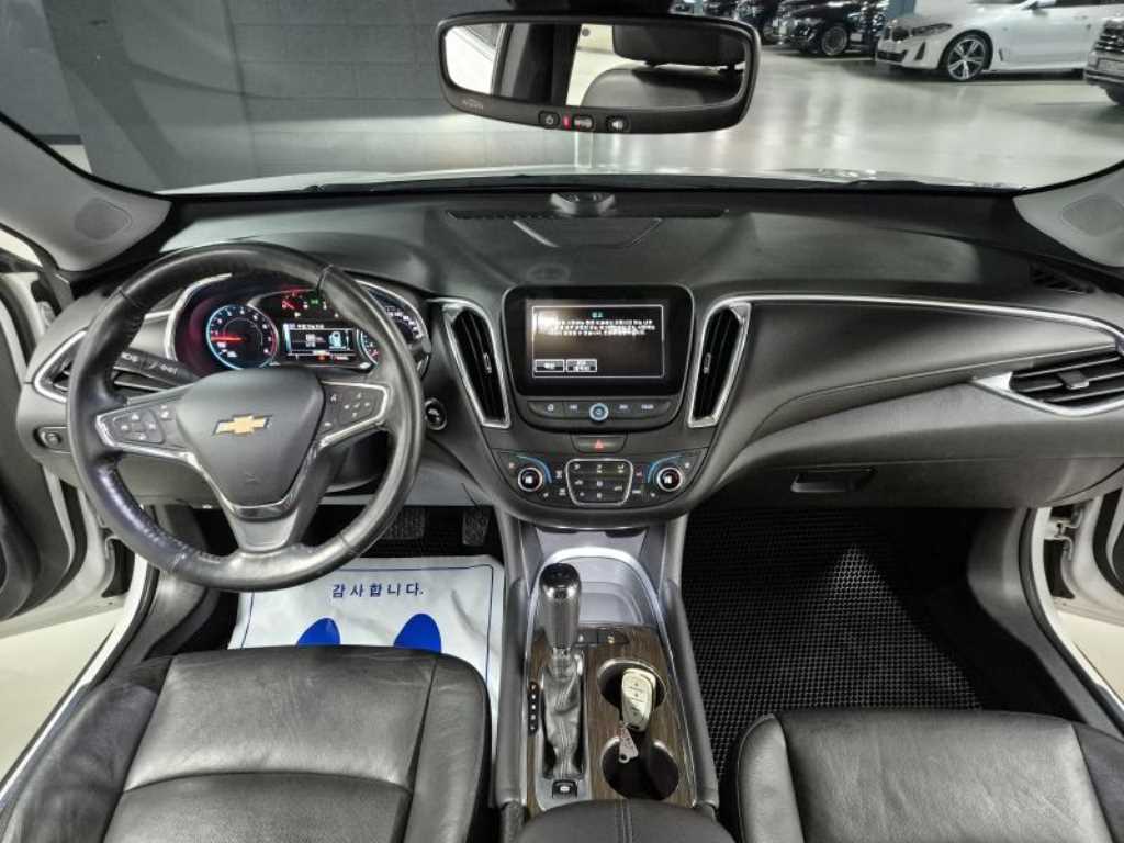 Chevrolet Malibu - Vista 5