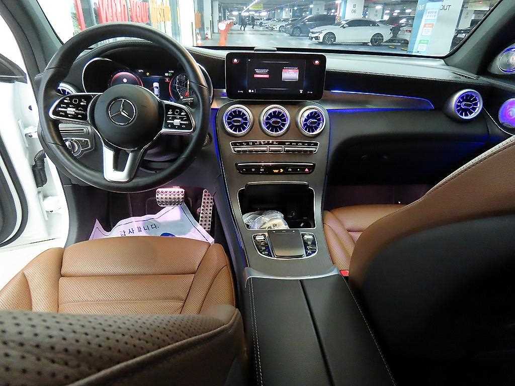 Mercedes Benz GLC Class - Vista 10