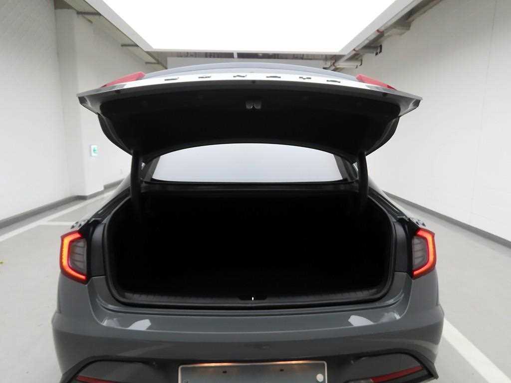 HYUNDAI Sonata - Vista 5