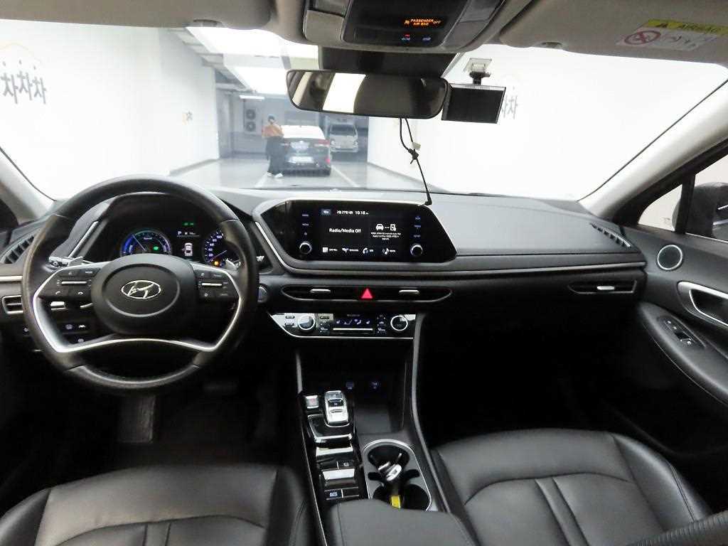 HYUNDAI Sonata - Vista 7