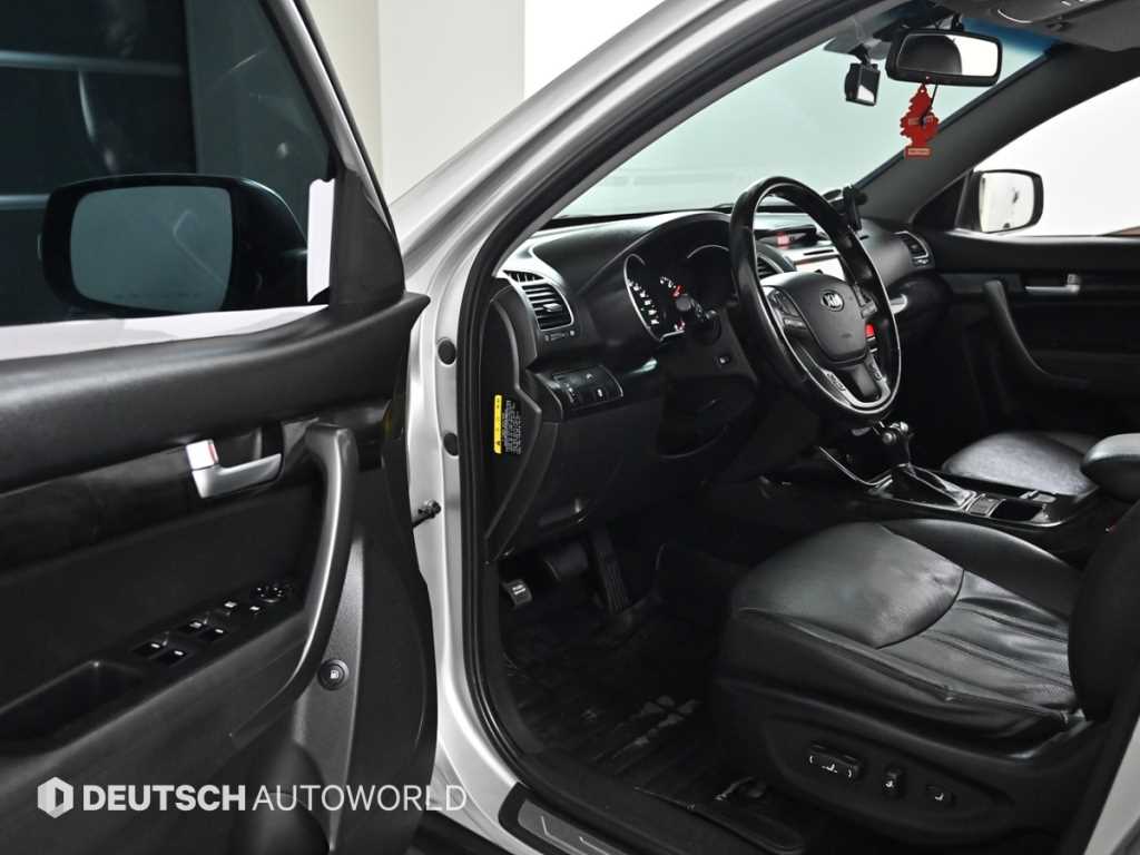 KIA Sorento - Vista 11